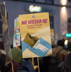 60 Demoplakate - Nie wieder HJ!